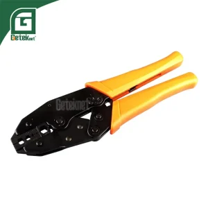 Utensile a crimpare di rete